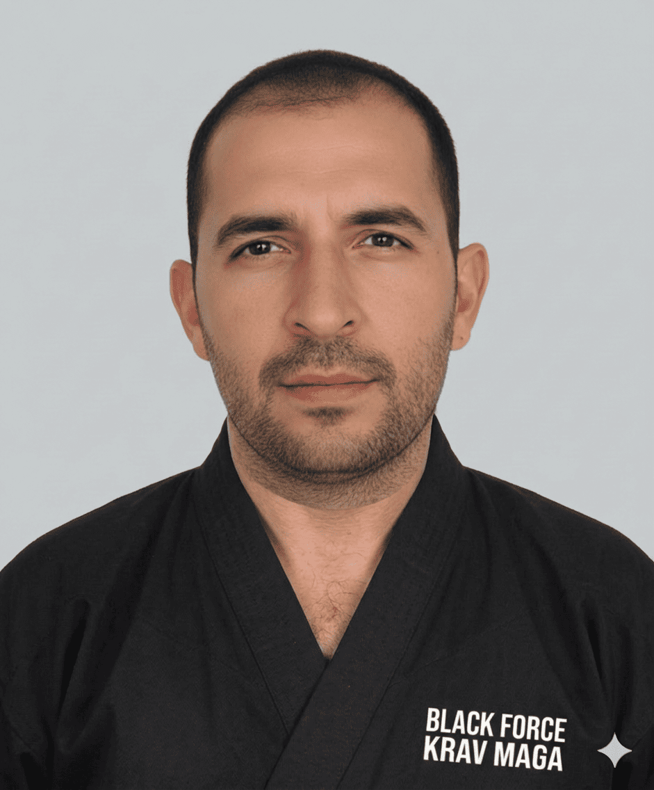 Eğitmen Cem Aydın, İzmir Krav Maga Club merkez şube
